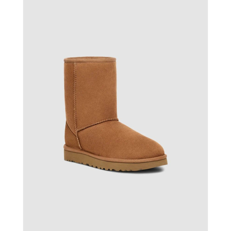 UGG Women's Classic Short II Size 7 - Chestnut