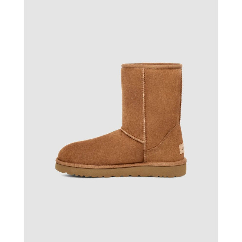 UGG Women's Classic Short II Size 9 - Chestnut