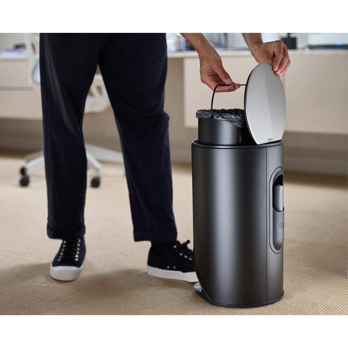 Joseph Joseph Arc 10L Bin - Carbon Black